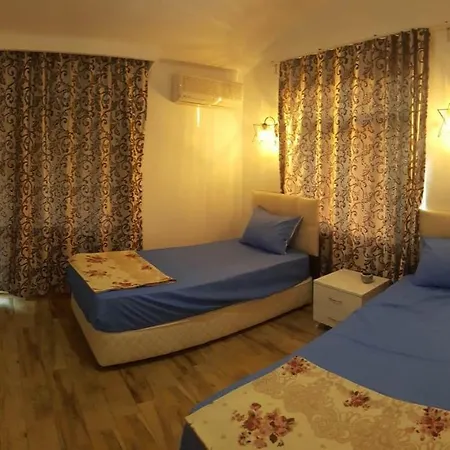 Mozaik Hotel 2*
